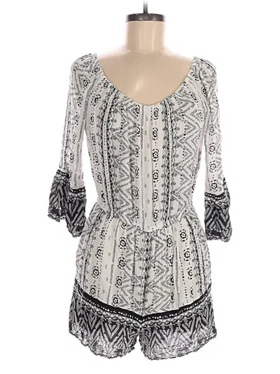 Pre-owned Mudd Romper In White