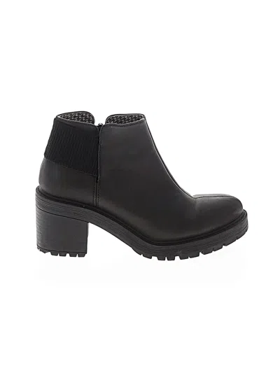 Pre-owned Muk Luks Ankle Boots In Black
