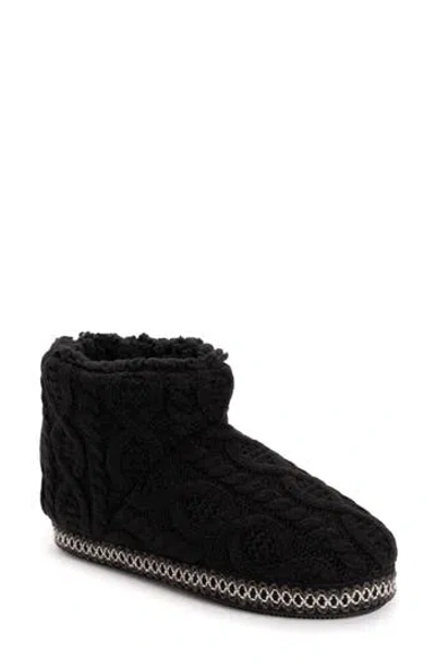 Muk Luks Favina Faux Shearling Slipper In Black Cable