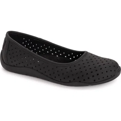 Muk Luks Solana Skimmer Flat In Black
