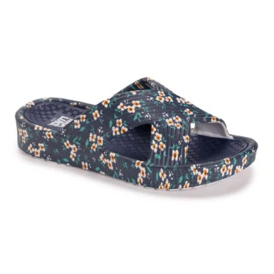 Muk Luks Spa Day Sandal In Multi