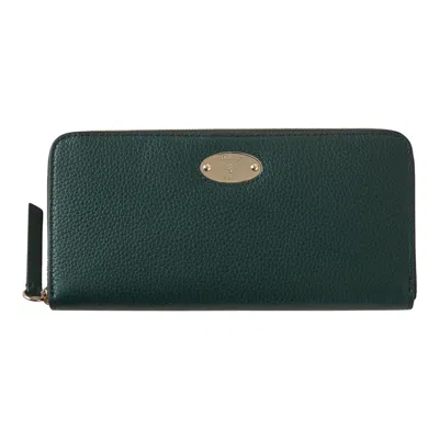 Mulberry Green Small Classic Grain