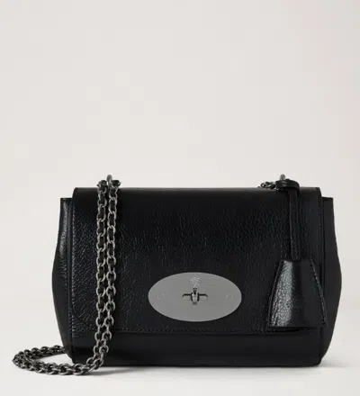 Mulberry Lily In Pattern
