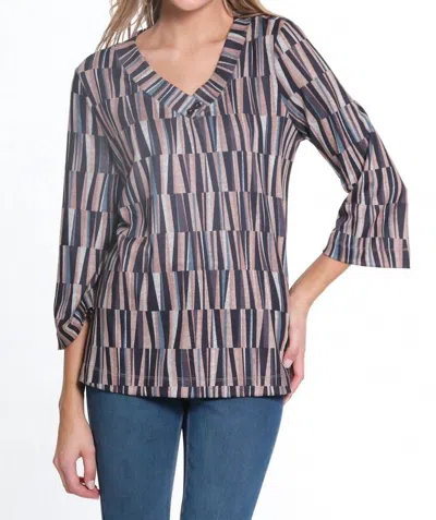 MULTIPLES 3/4 FLARE SLEEVE 2-BUTTON V-NECK BAND PRINT HATCHI KNIT TOP IN MULTI
