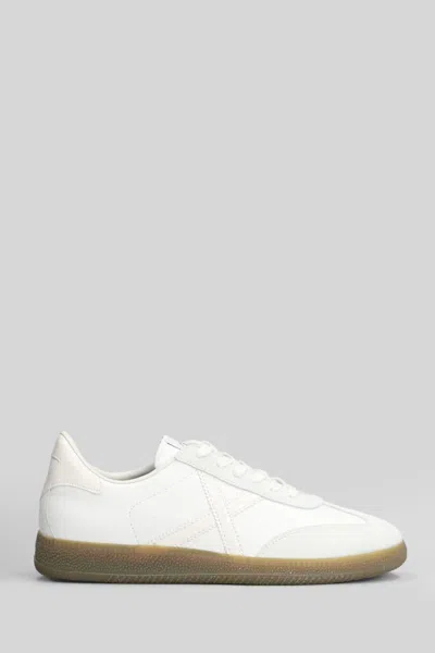 Munich Barru 208 Sneakers In White