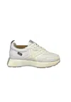 Munich Woman  Sneakers In White