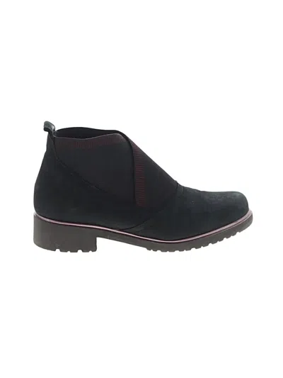 Pre-owned Munro American Ankle Boots In Black