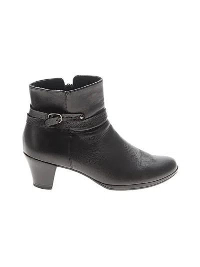 Pre-owned Munro American Ankle Boots In Black