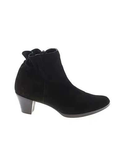 Pre-owned Munro American Ankle Boots In Black