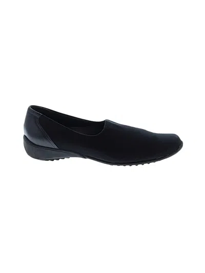 Pre-owned Munro American Flats In Black