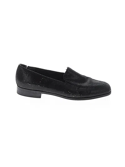 Pre-owned Munro American Flats In Black
