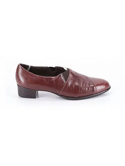 Pre-owned Munro American Flats In Brown