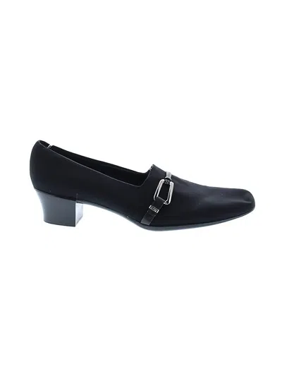 Pre-owned Munro American Heels In Black
