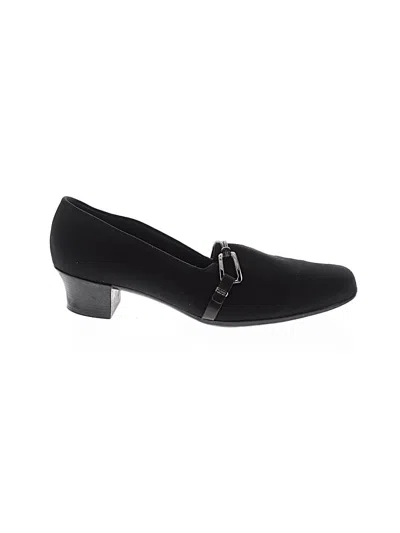 Pre-owned Munro American Heels In Black