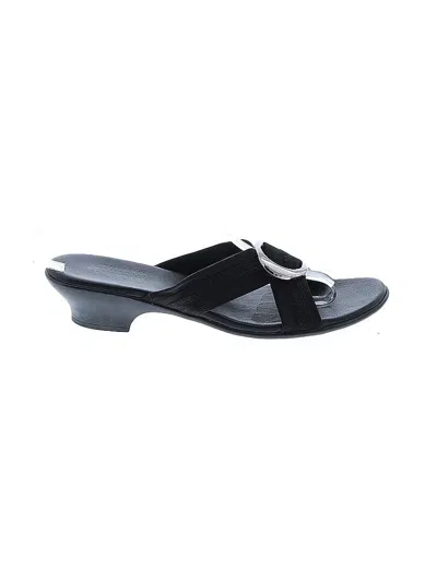 Pre-owned Munro American Sandals In Black