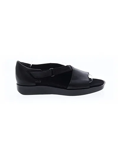 Pre-owned Munro American Sandals In Black