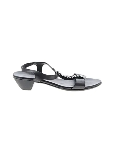 Pre-owned Munro American Sandals In Black