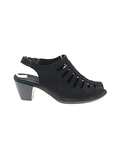 Pre-owned Munro American Sandals In Black