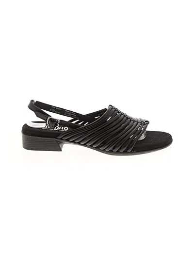 Pre-owned Munro American Sandals In Black