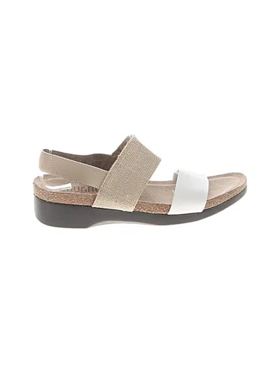 Pre-owned Munro American Sandals In Brown