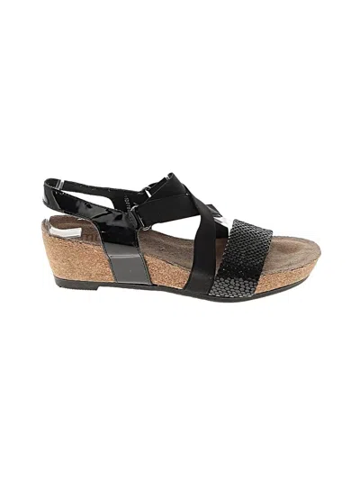 Pre-owned Munro American Wedges In Black
