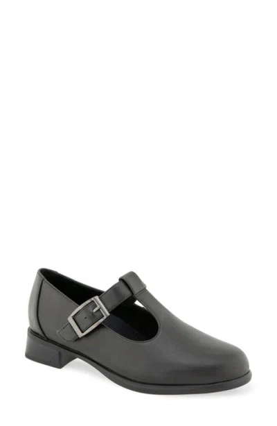 Munro Carmen Leather Pump In Multi