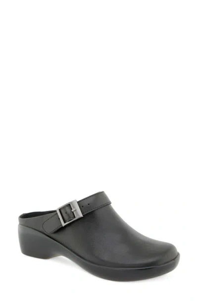 Munro Clarice Leather Clog In Black Leather