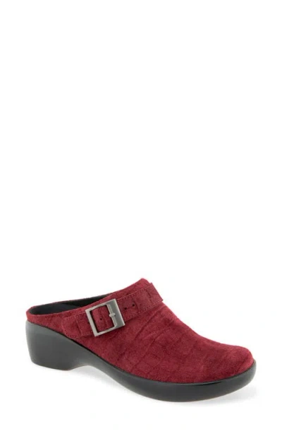 Munro Clarice Leather Clog In Burgundy