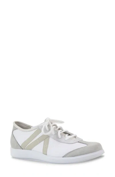 Munro Clemens Sneaker In White Leather Combo