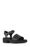 Munro Conner Ankle Strap Platform Sandal In Black Woven Combo