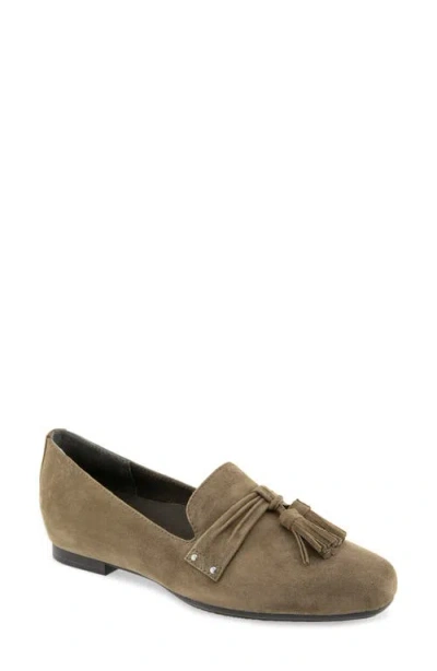 Munro Ember Leather Loafer In Brown