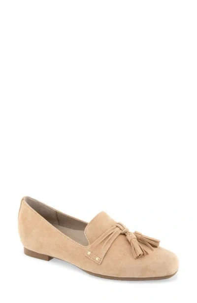 Munro Ember Leather Loafer In Neutral