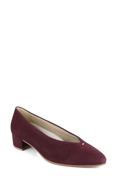 Munro Hannah Block Heel Pump In Red