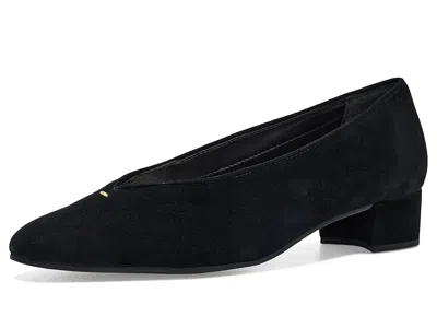 Munro Hannah Block Heel Pump In Black