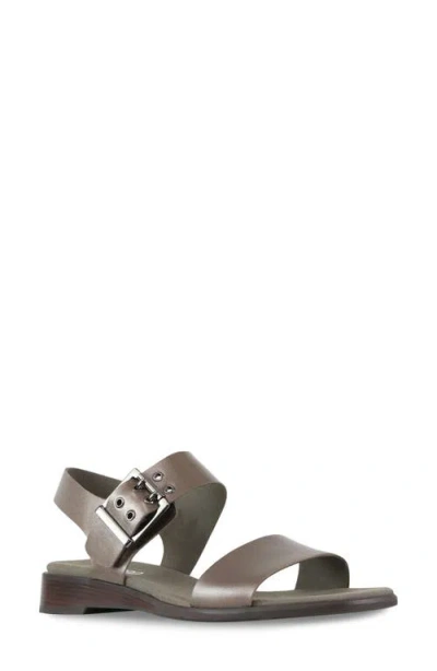 Munro Meena Sandal In Bronze Metallic Calf Leather