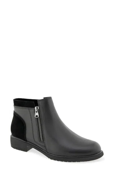 Munro Paige Bootie In Black