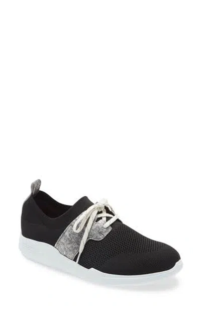 Munro Sandi Sneaker In Black/grey