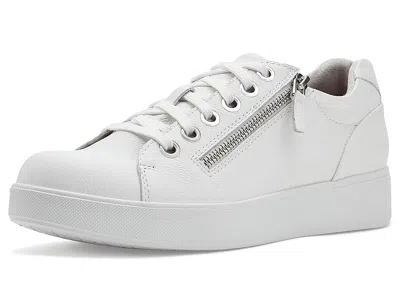 Munro Tilly In White