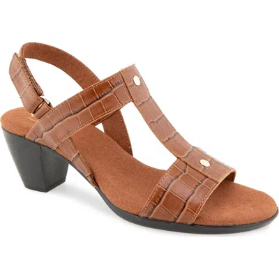 Munro Willow Slingback Sandal In Brown