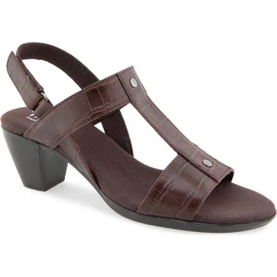 Munro Willow Slingback Sandal In Burgundy