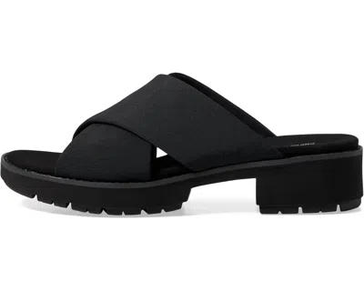 Munro Women's Dekkie Flat Sandals In Black