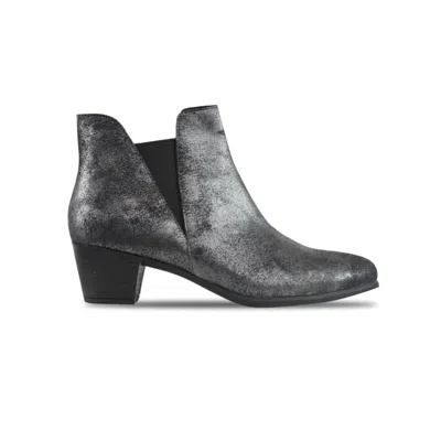 Munro Women's Jackson Boot In Black Metallic Leather