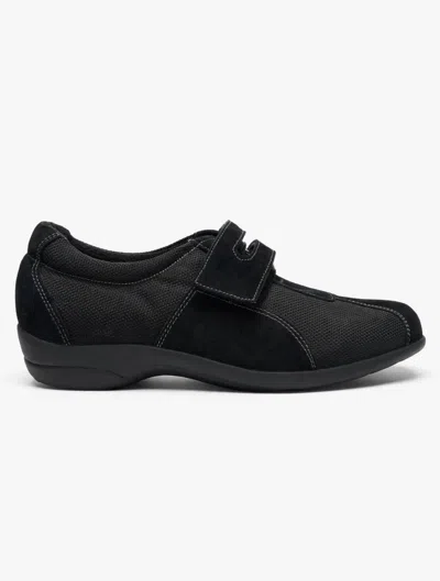 Munro Women's Jolie Flats In Black Fabric/kid Suede In Multi
