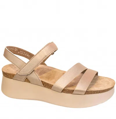 Munro Women's Juniper Platform Wedge Sandal In Taupe Metallic In Multi