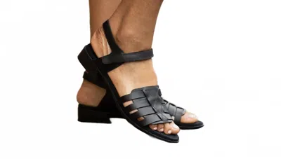 Munro Women's Vienna Sandal In Black Leather