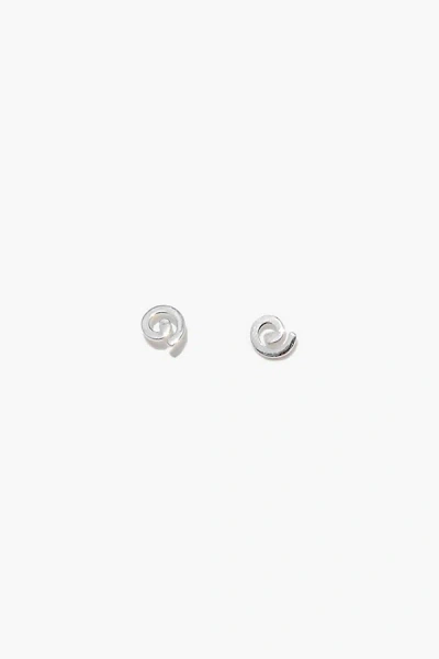 Muns Espiral Swirl Stud Earrings In Silver