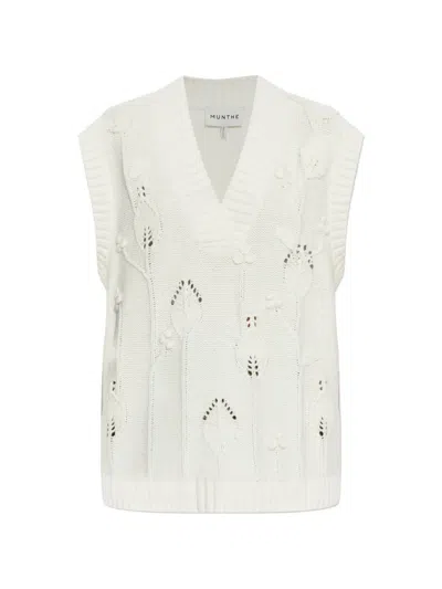 Munthe Baburi V-neck Knitted Vest In White