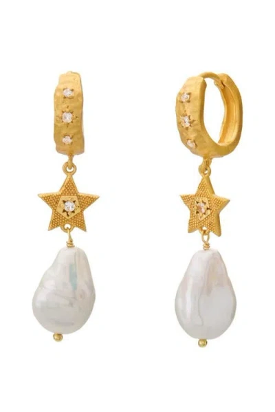 Murkani Cosmic Love Long Star Earring With Pearl In Gold