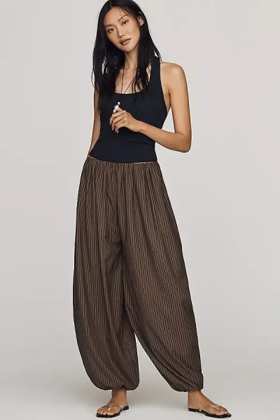 Muse Assembly Eva Bubble Trousers Pants In Green