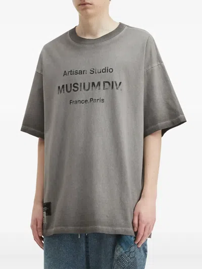 Musium Div. Graphic-print Oversized T-shirt In Grey